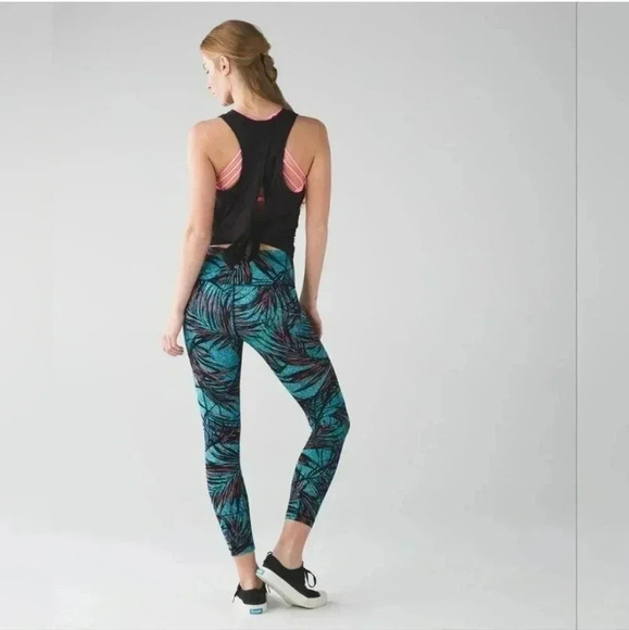 Lululemon Tight Stuff Tight Mini Palm Lace Tofino Teal Multi - Picture 6 of 12